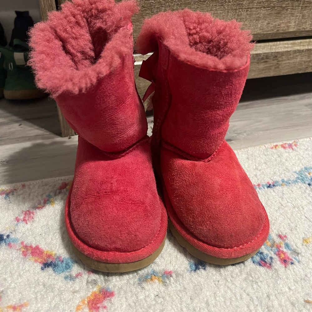 Kids Cozy Pink Suede Shearling Boots
